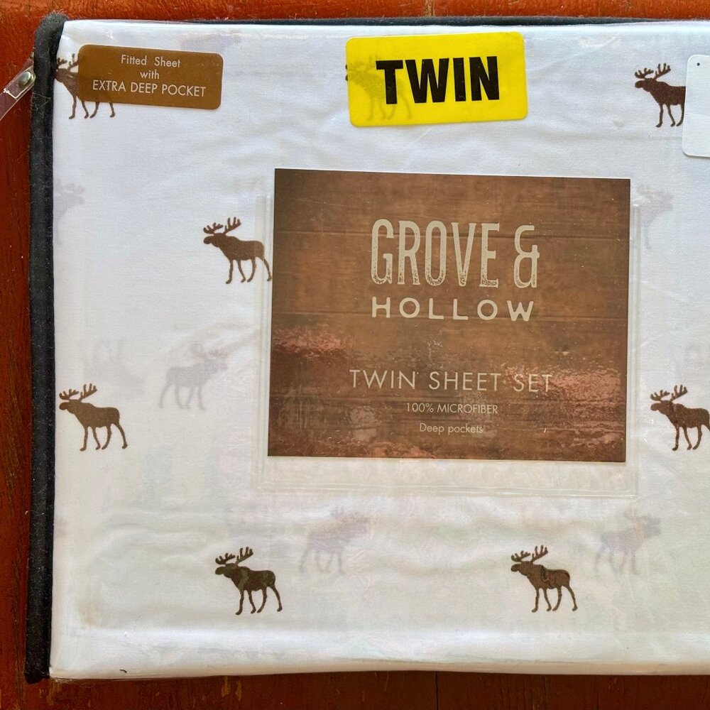 Grove & Hollow Brown Moose TWIN Size Sheet Set X-Deep Pockets (microfiber)